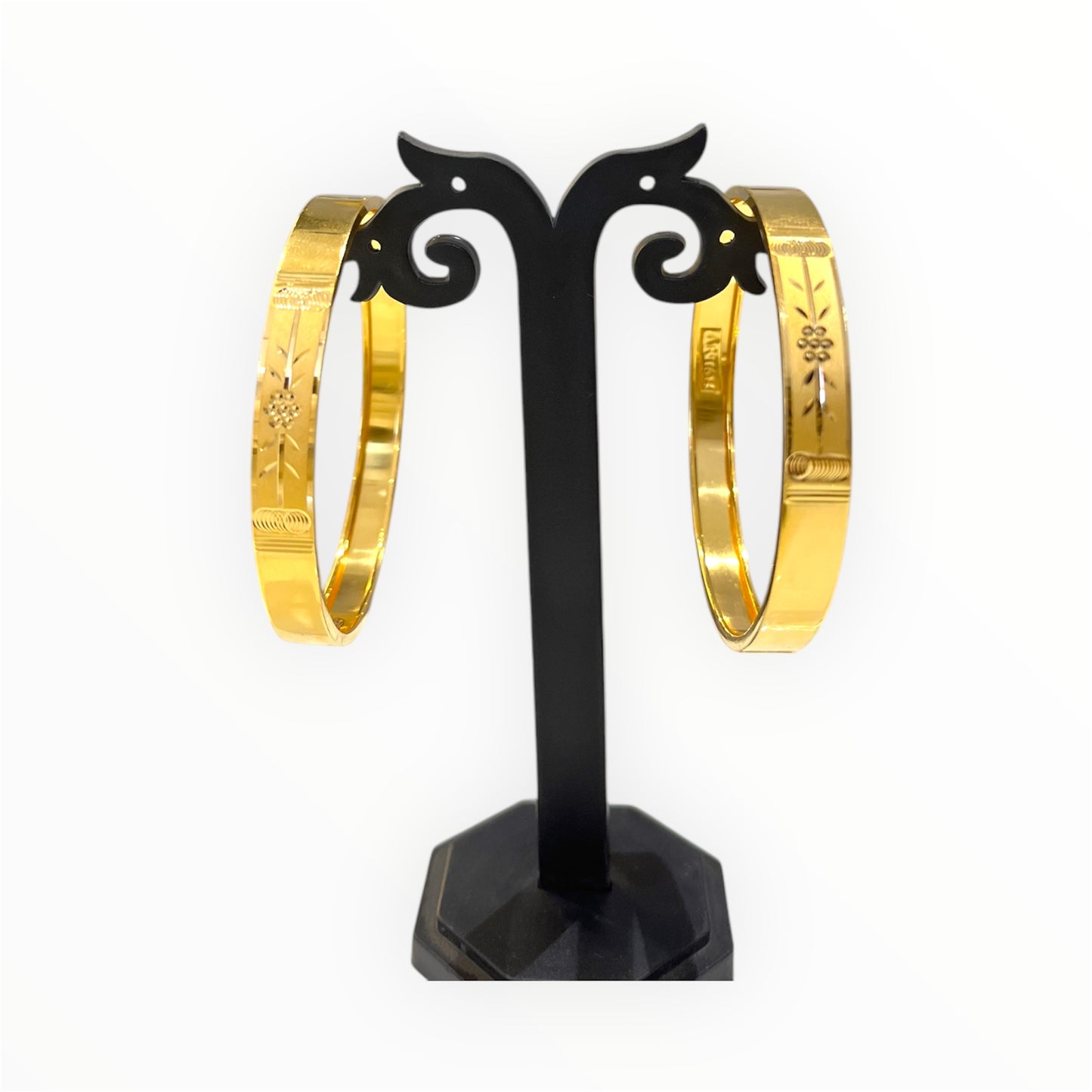 Aurel Gold Bangles With 91.6 Purity